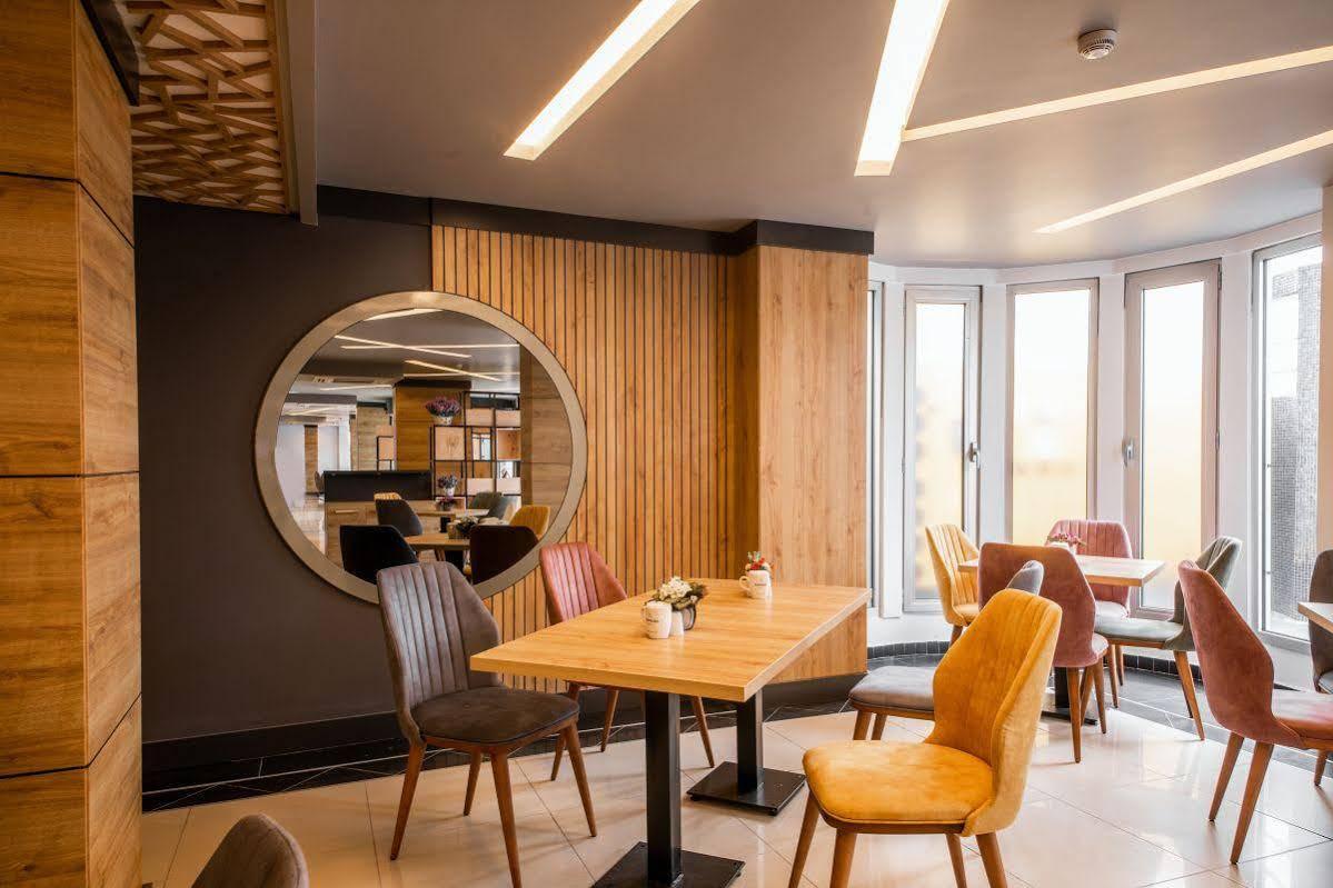 Adresin Hotel 4*